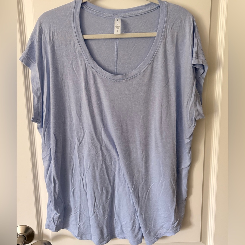 Athleta Light Blue Scoop Neck Short Sleeve Tee